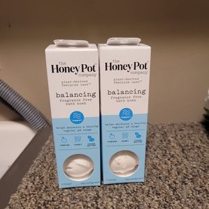 The Honey Pot feminine bath bombs bundle - NIB